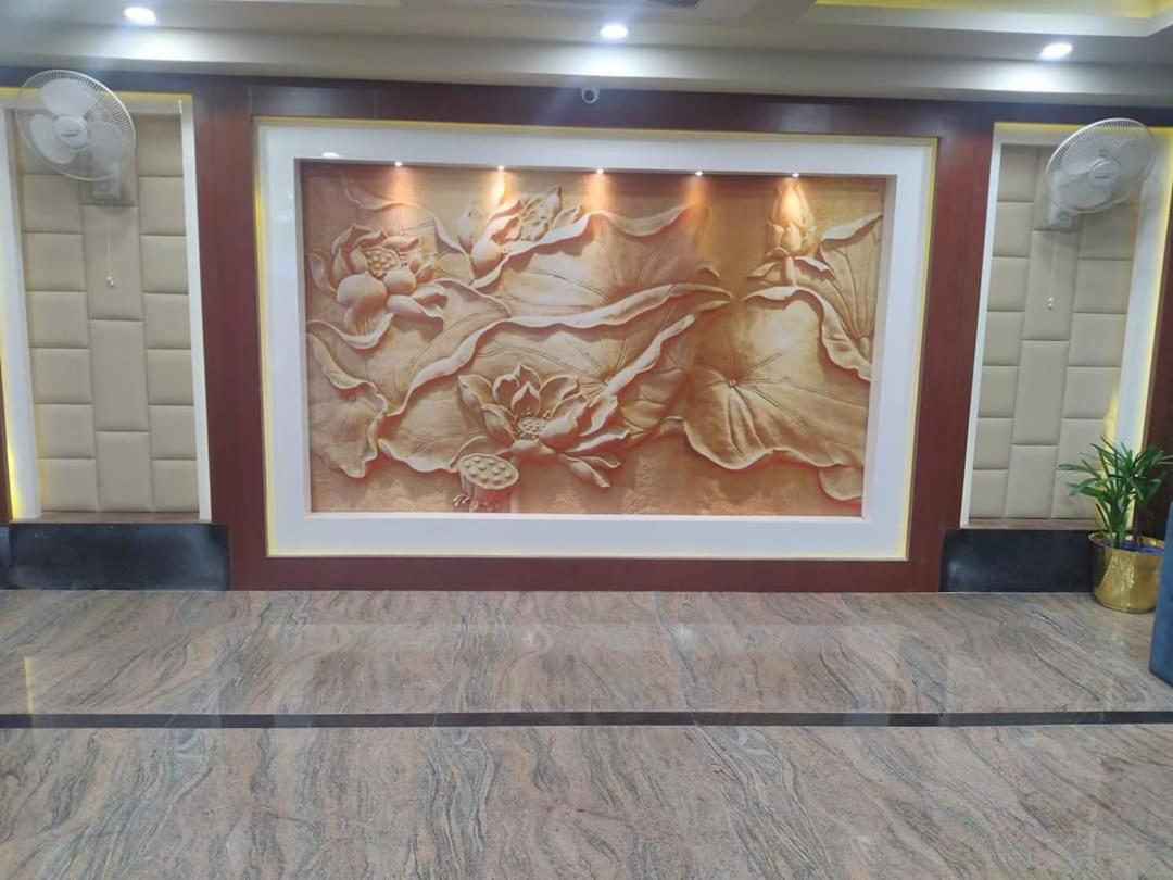 Hotel Sjr Varanasi Exteriör bild